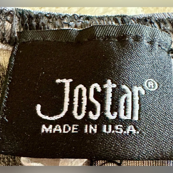 Aztec print sleeveless dress. Small but generously sized and stretchy. Black/wht - Picture 5 of 9